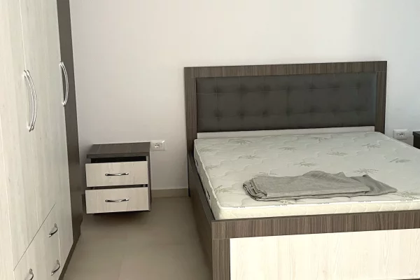 Shtepi me qera Apartament ne Tirane, 2+1, Mobilimi E mobiluar, Pagesa 800  Euro.