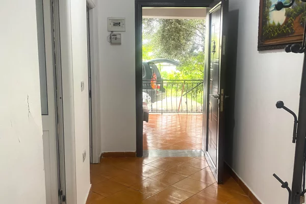 Shtepi me qera Apartament ne Tirane, 1+1, Mobilimi E mobiluar, Pagesa 30,000  Leke.