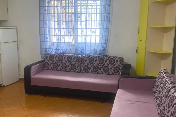 Shtepi me qera 1+1 ne Tirane - 30,000 Leke