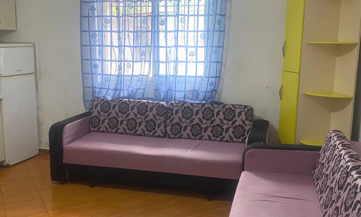 Shtepi me qera Apartament ne Tirane, 1+1, Mobilimi E mobiluar, Pagesa 30,000  Leke.