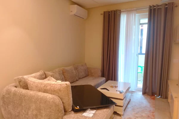 Shtepi me qera 1+1 ne Tirane - 45,000 Leke
