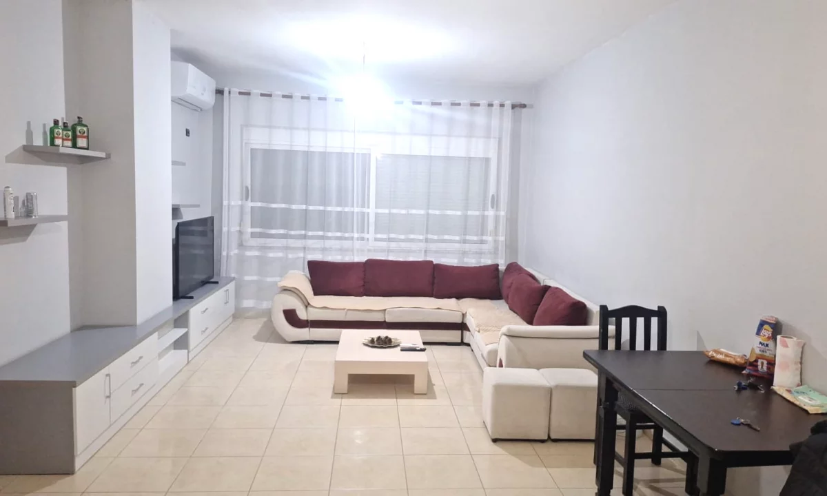 Shtepi me qera Apartament ne Tirane, 2+1, Mobilimi E mobiluar, Pagesa 50,000  Leke.