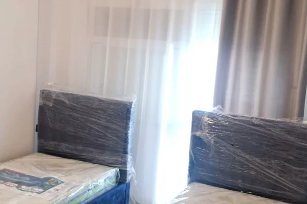Shtepi me qera Apartament ne Tirane, 2+1, Mobilimi E mobiluar, Pagesa 50,000  Leke.