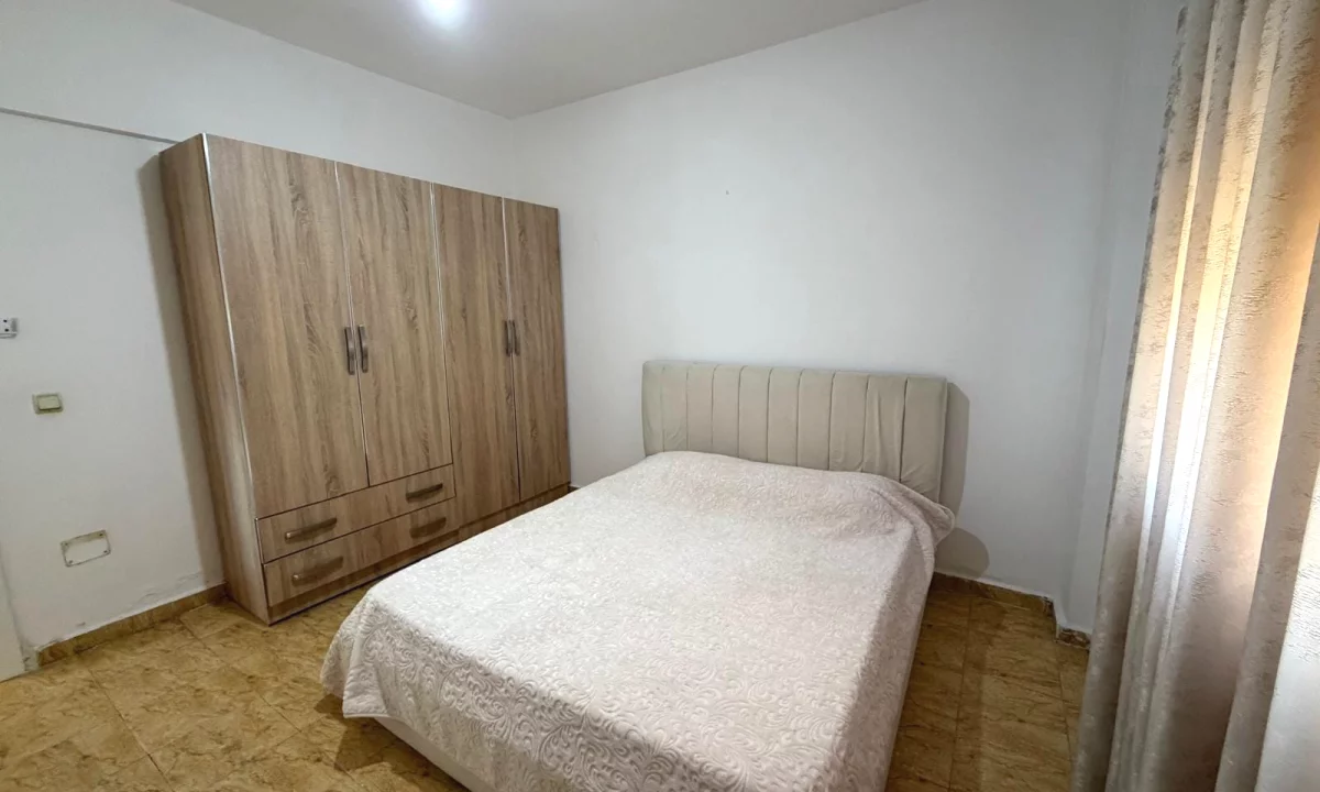 Shtepi me qera Apartament ne Tirane, 2+1, Mobilimi E mobiluar, Pagesa 600  Euro.