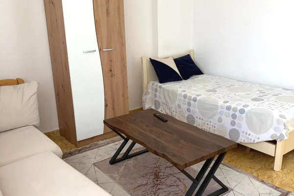 Shtepi me qera Apartament ne Tirane, 2+1, Mobilimi E mobiluar, Pagesa 600  Euro.