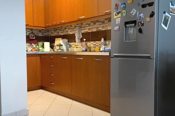 Shtepi me qera Apartament ne Tirane, 2+1, Mobilimi E mobiluar, Pagesa 50,000  Leke.