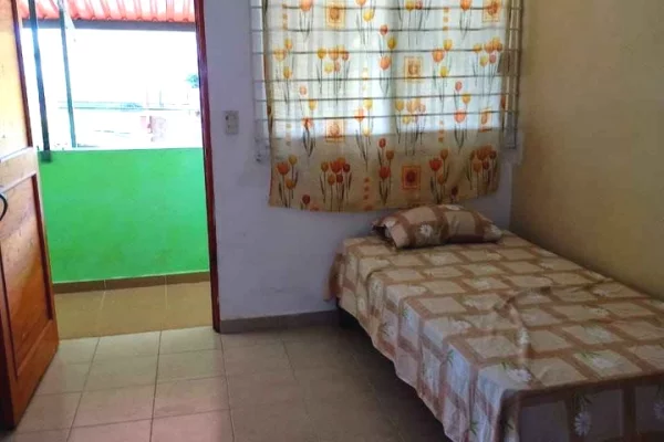 Jepet me qera apartament garsoniere vetem nje dhome 25m2 ne Allias stacioni fundit!