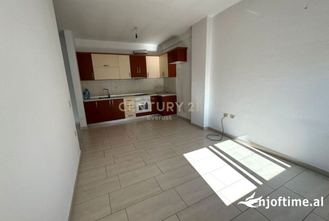 SHITET APARTAMENT 1+1 NE MISTO MAME!!