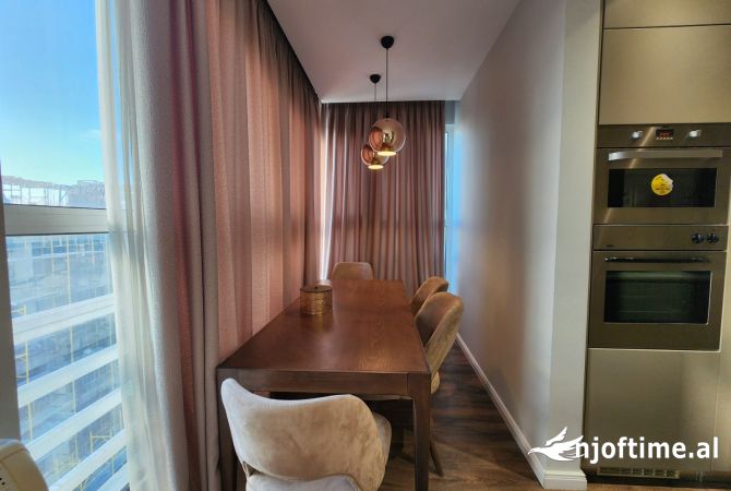 Shtepi me qera Apartament ne Tirane, 3+1, Mobilimi E mobiluar, Pagesa 1,500  Euro.