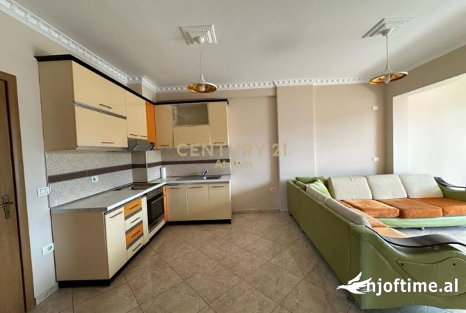Shtepi ne shitje Apartament ne Tirane, 2+1, Mobilimi Pjeserisht e mobiluar, Pagesa 130,000  Euro.