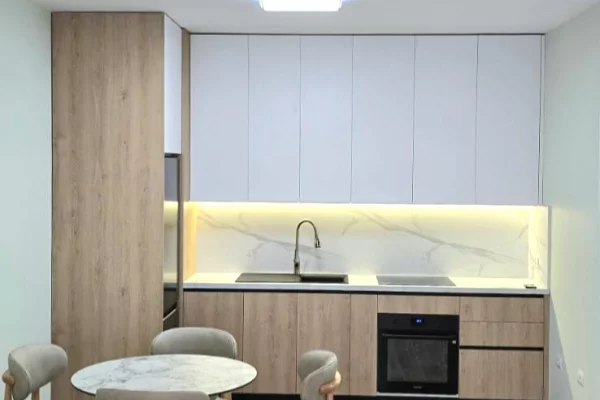 Shtepi me qera Apartament ne Tirane, 1+1, Mobilimi E mobiluar, Pagesa 650  Euro.