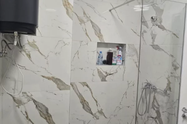 Shtepi me qera Apartament ne Tirane, 1+1, Mobilimi E mobiluar, Pagesa 650  Euro.