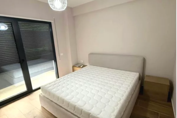 Shtepi me qera Apartament ne Tirane, 2+1, Mobilimi E mobiluar, Pagesa 650  Euro.