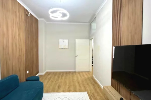 Shtepi ne shitje Apartament ne Tirane, 1+1, Mobilimi E mobiluar, Pagesa 130,000  Euro.
