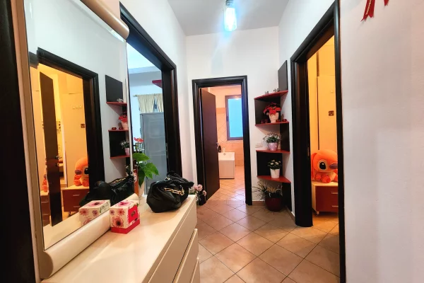 Appartamento in affitto a Tirana 2+1, Arredato