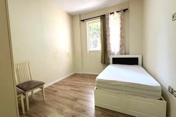 Shtepi me qera Apartament ne Tirane, 2+1, Mobilimi E mobiluar, Pagesa 600  Euro.