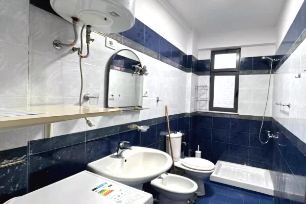 Shtepi me qera Apartament ne Tirane, 2+1, Mobilimi E mobiluar, Pagesa 600  Euro.