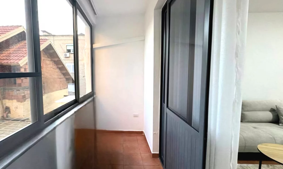 Shtepi me qera Apartament ne Tirane, 2+1, Mobilimi E mobiluar, Pagesa 600  Euro.