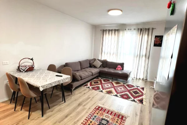 Shtepi ne shitje 2+1 ne Tirane - 17,900,000 Leke