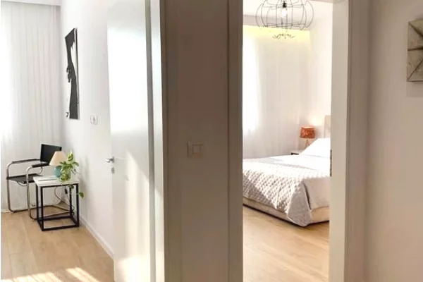 Shtepi me qera Apartament ne Tirane, 2+1, Mobilimi E mobiluar, Pagesa 65,000  Leke.