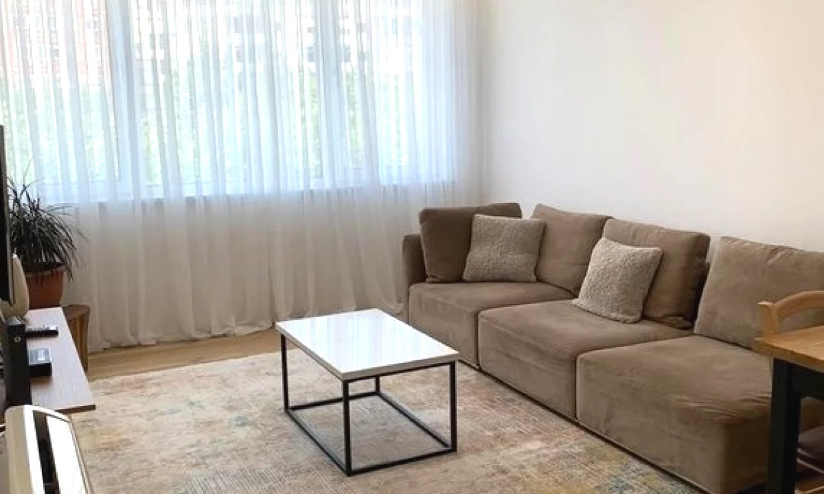 Shtepi me qera Apartament ne Tirane, 2+1, Mobilimi E mobiluar, Pagesa 65,000  Leke.