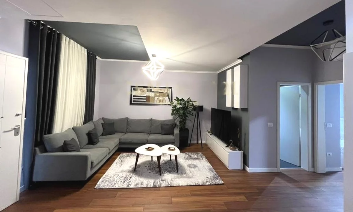 Shtepi me qera Apartament ne Tirane, 2+1, Mobilimi E mobiluar, Pagesa 700  Euro.