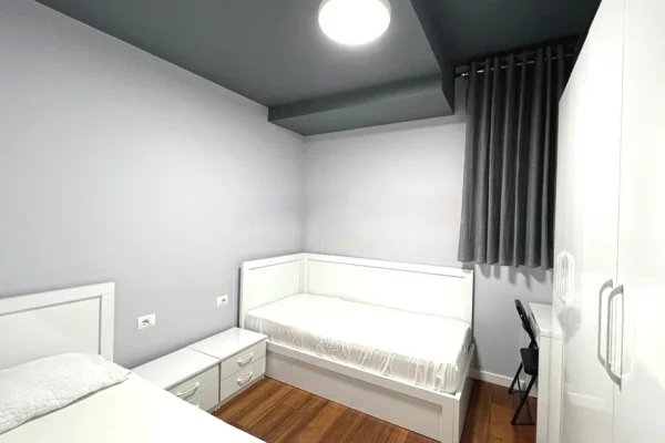 Shtepi me qera Apartament ne Tirane, 2+1, Mobilimi E mobiluar, Pagesa 700  Euro.