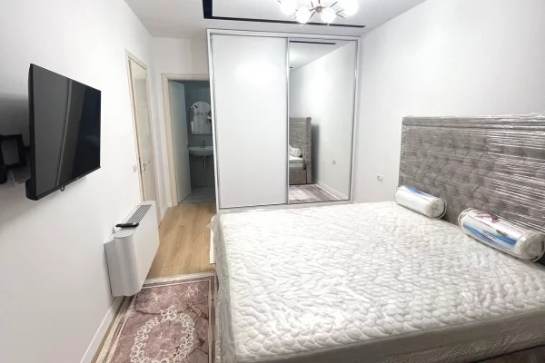 Shtepi me qera Apartament ne Tirane, 3+1, Mobilimi E mobiluar, Pagesa 1,000  Euro.