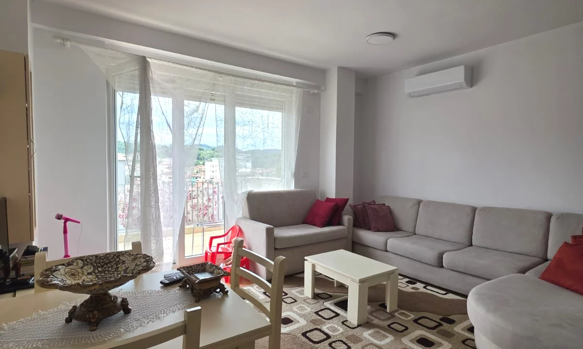 Shtepi me qera Apartament ne Tirane, 2+1, Mobilimi E mobiluar, Pagesa 600  Euro.