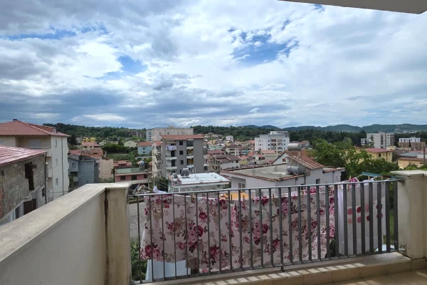 Shtepi me qera Apartament ne Tirane, 2+1, Mobilimi E mobiluar, Pagesa 600  Euro.