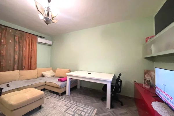 Shitet apartament 1+1 te Irfan Tomini!