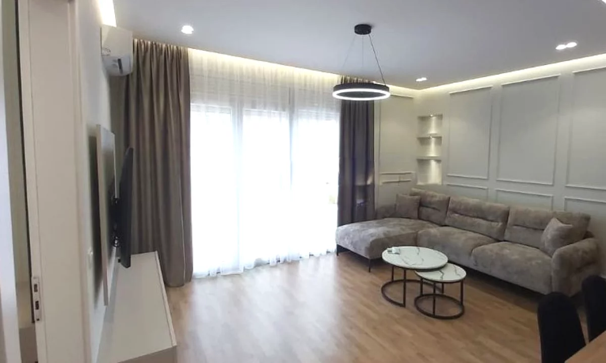 Shtepi me qera Apartament ne Tirane, 1+1, Mobilimi E mobiluar, Pagesa 650  Euro.