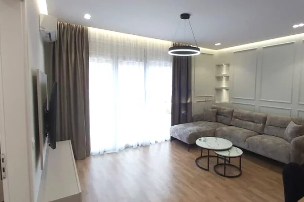 Shtepi me qera Apartament ne Tirane, 1+1, Mobilimi E mobiluar, Pagesa 650  Euro.