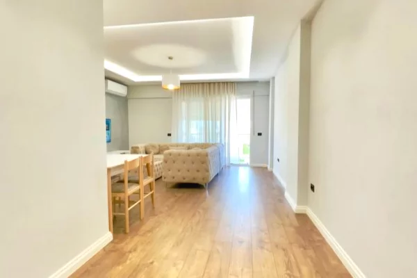 Apartament 2+1+2 tualete ,Kopshti Botanik!