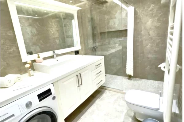 Shtepi me qera Apartament ne Tirane, 2+1, Mobilimi E mobiluar, Pagesa 800  Euro.