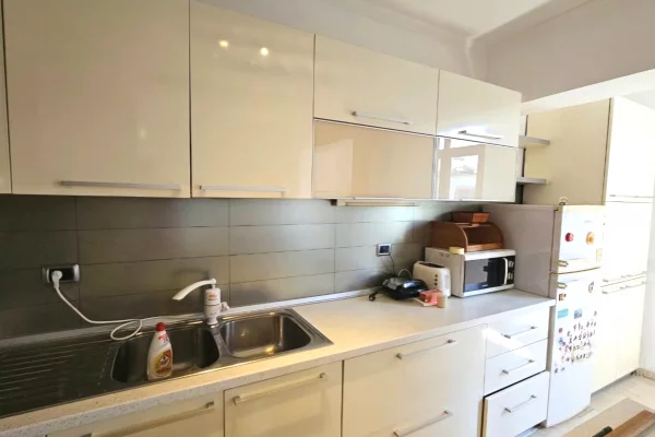 Apartment for sale in Tirana 1+1, In Part