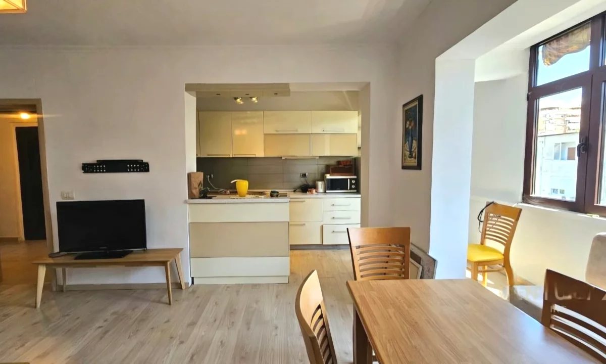 Apartment for sale in Tirana 1+1, In Part