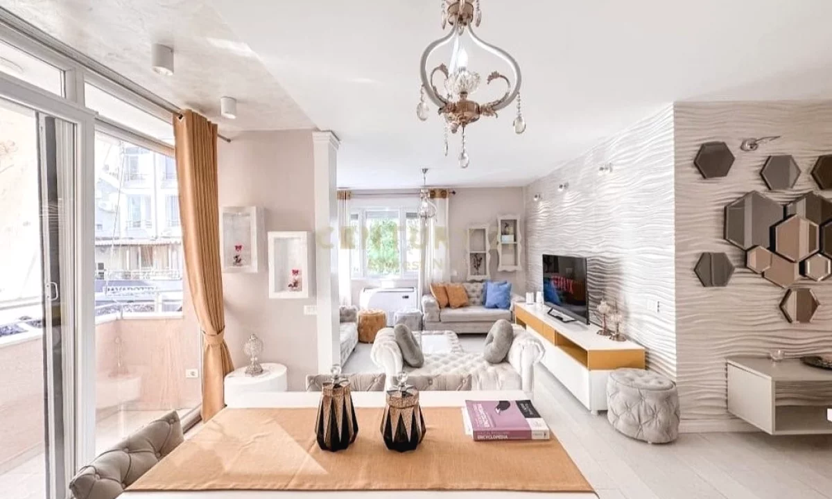 Shtepi me qera Apartament ne Tirane, 2+1, Mobilimi E mobiluar, Pagesa 1,100  Euro.