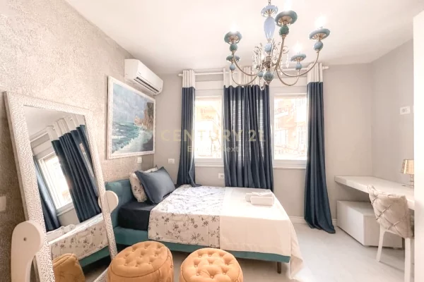 Shtepi me qera Apartament ne Tirane, 2+1, Mobilimi E mobiluar, Pagesa 1,100  Euro.