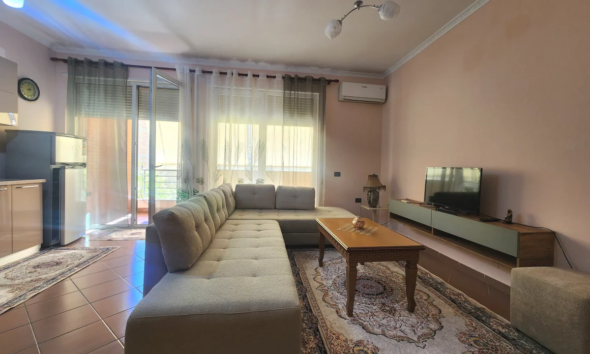 Shtepi me qera Apartament ne Tirane, 1+1, Mobilimi E mobiluar, Pagesa 60,000  Leke.