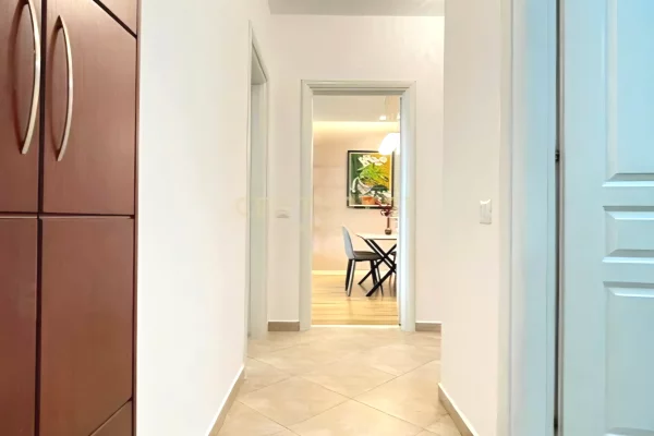 Shtepi me qera Apartament ne Tirane, 1+1, Mobilimi E mobiluar, Pagesa 690  Euro.