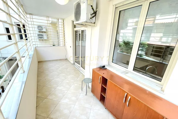 Shtepi me qera Apartament ne Tirane, 1+1, Mobilimi E mobiluar, Pagesa 690  Euro.