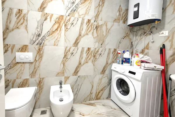 Shtepi me qera Apartament ne Tirane, 2+1, Mobilimi E mobiluar, Pagesa 65,000  Leke.