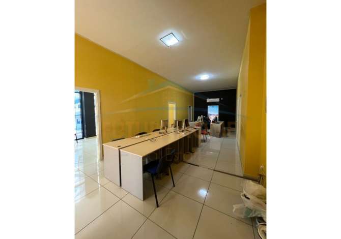 Ambient biznesi me qera 1+1 ne Tirane - 1,200 Euro