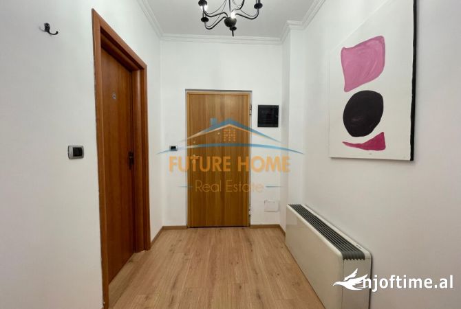 Ambjent Biznesi per Qera ne Bllok, Tirane.