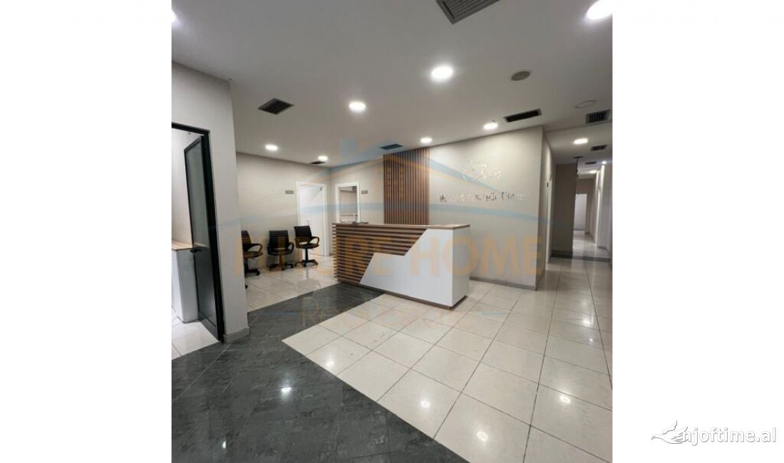 Ambjent Biznesi per Qera ne Qender, Tirane.