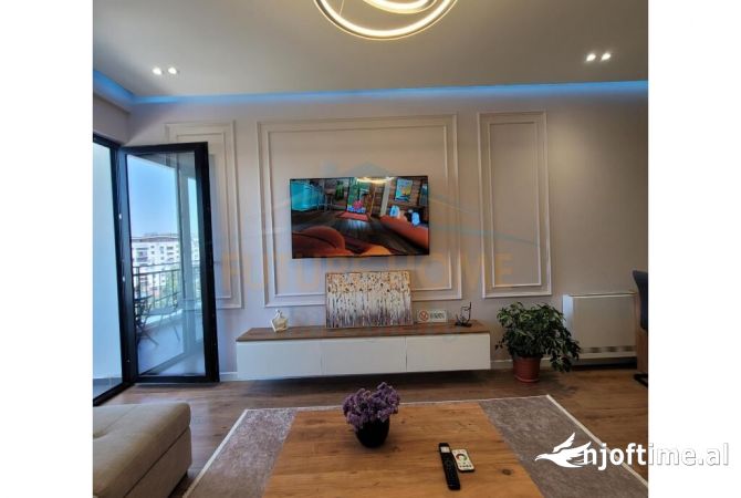 Apartament 2+1 per Qera tek Farmacia 10, Tiranë.