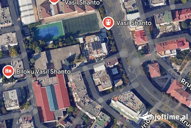 Ambiente Commerciale in Vendita 1+1 a Tirana - 370,000 Euro