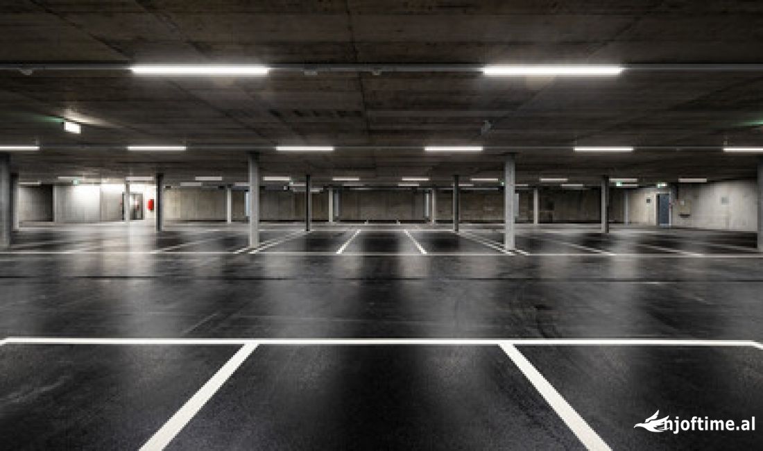 18 POSTE PARKIMI NE SHITJE TEK KOMPLEKSI MIRABELLA / PRANE OXHAKUT