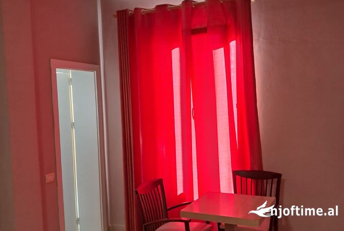 Shtepi me qera Apartament ne Tirane, Garsoniere, Mobilimi E mobiluar, Pagesa 25,000  Leke.